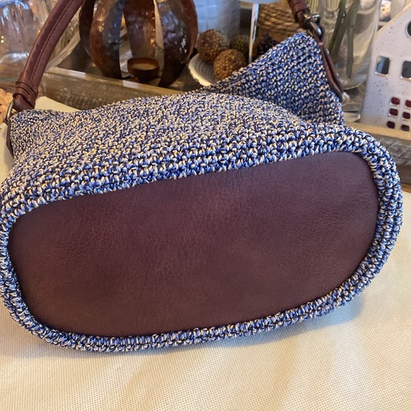 The Sak knitted blue and white hobo purse - Picture 5 of 13